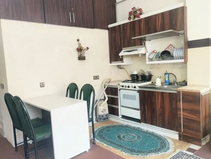 سوئیت فلت قصر سرسبز شمال - فضای آشپزخانه ومیز ناهارخوری