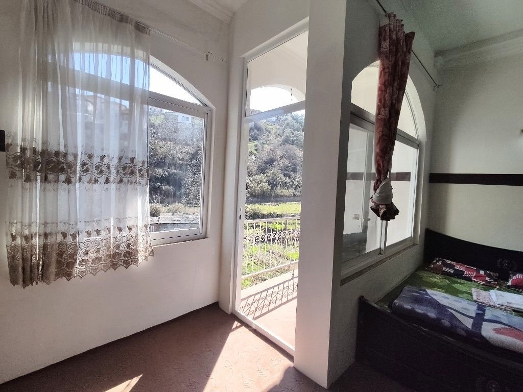 فلت قصر سرسبز شمال