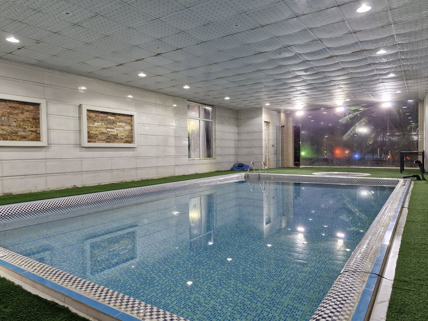 دوخوابه استخردار آبگرم همسفر