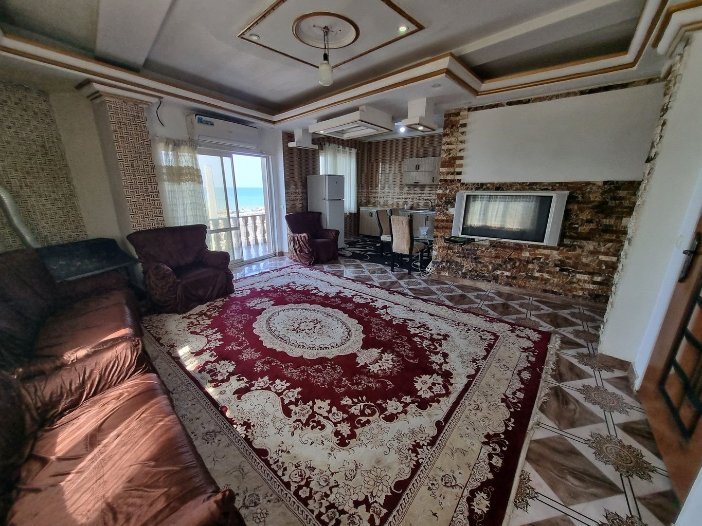 آپارتمان دوخوابه شکلاتی