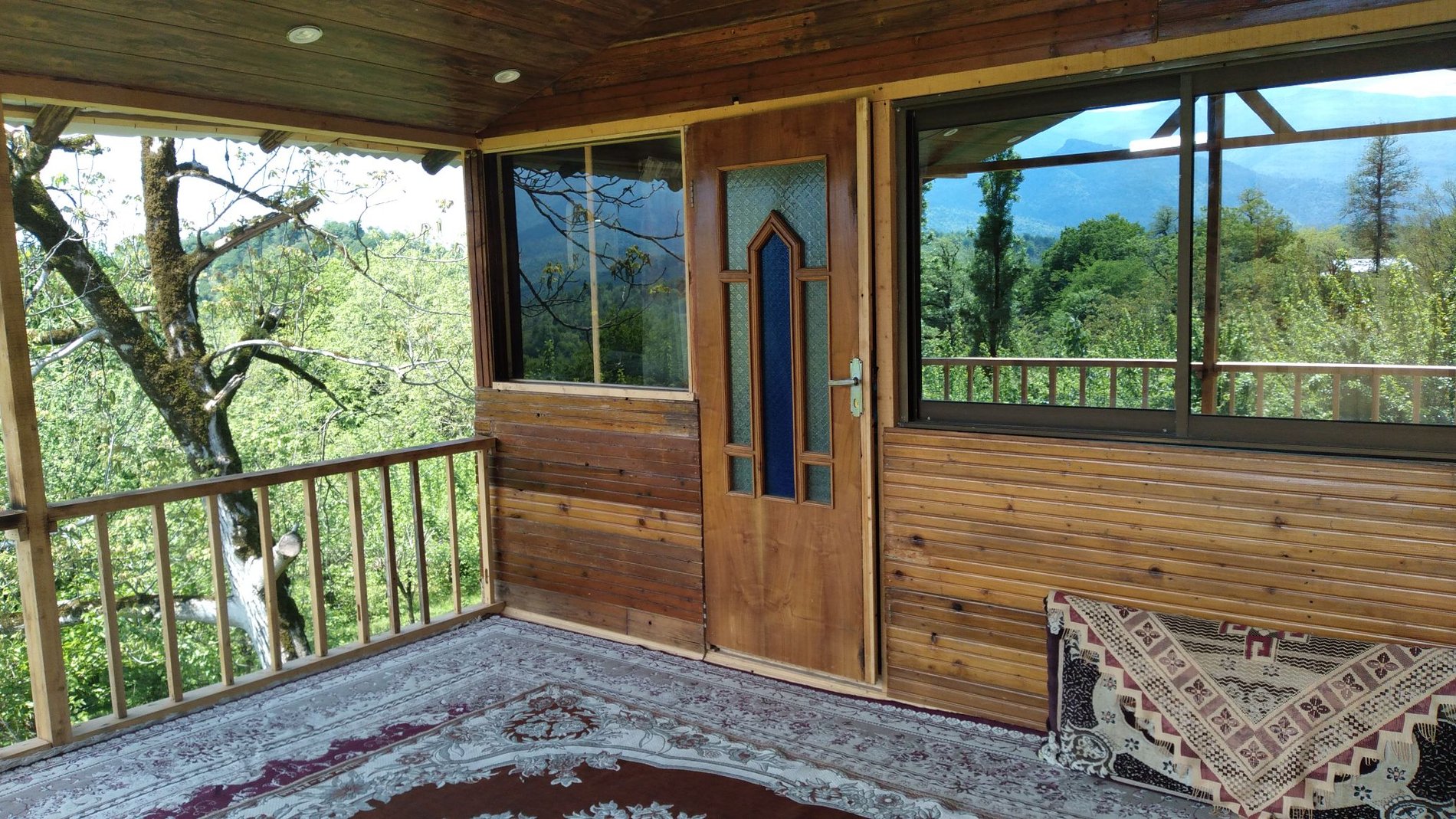 کلبه یک خوابه جنگلی طاها لفور