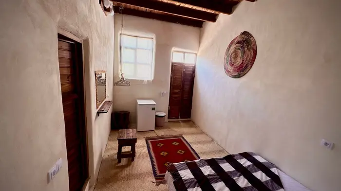 اقامتگاه سنتی رُباب - واحد تار