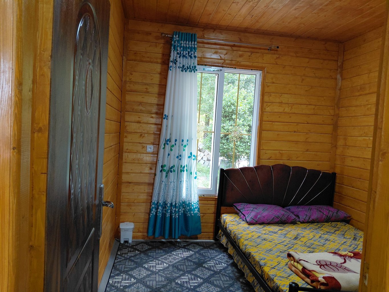 دوخوابه چوبی نارنج