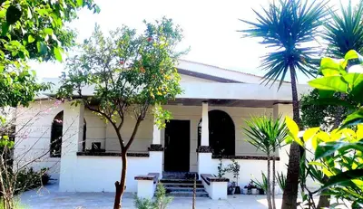 ویلا دوخوابه استخردار آبگرم باغ طائف