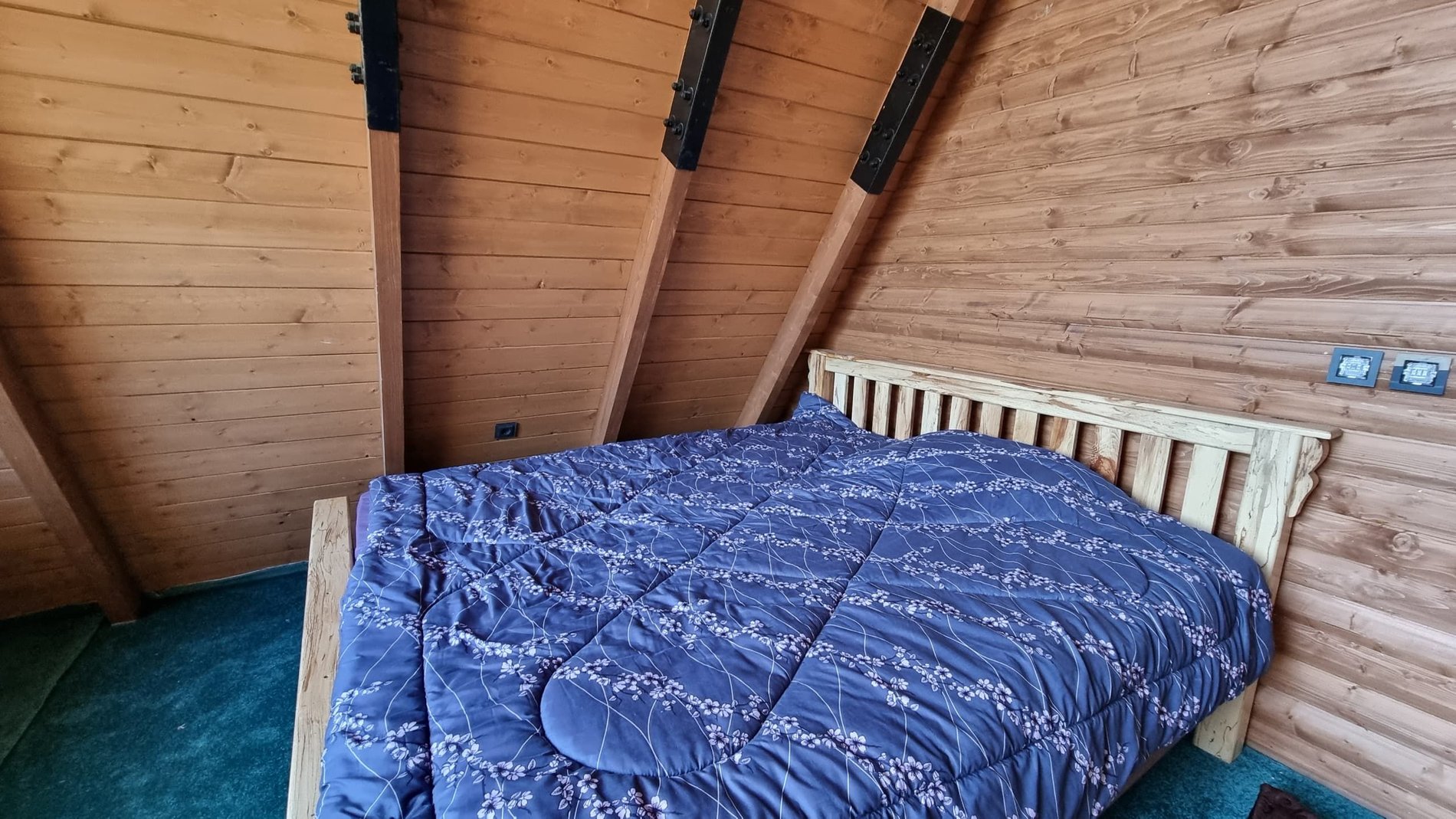 دوخوابه سوئیسی جکوزی دار نوئل آبی