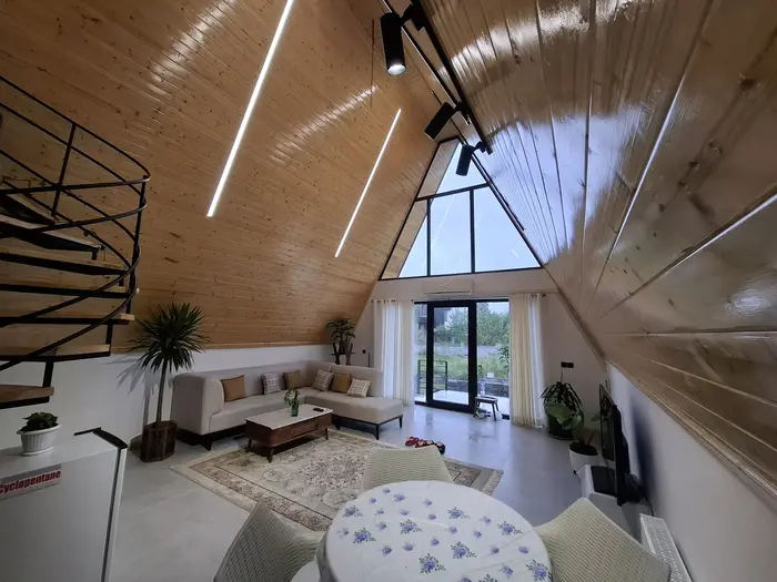 کلبه دوخوابه سوئیسی مدوبن