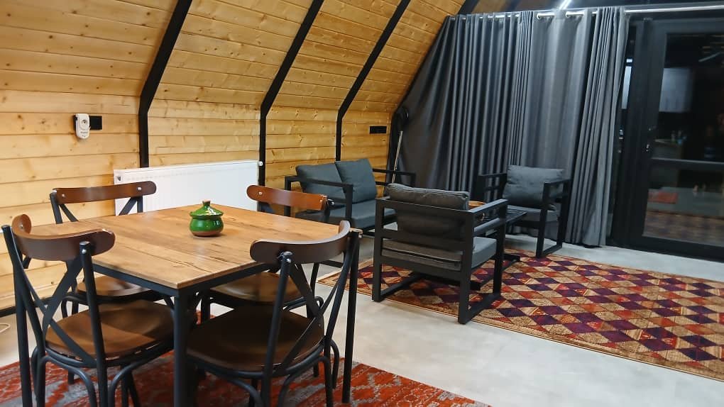 دوخوابه سوئیسی جکوزی دار باغ انار ۲