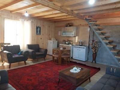 کلبه یک خوابه چوبی باغ انار