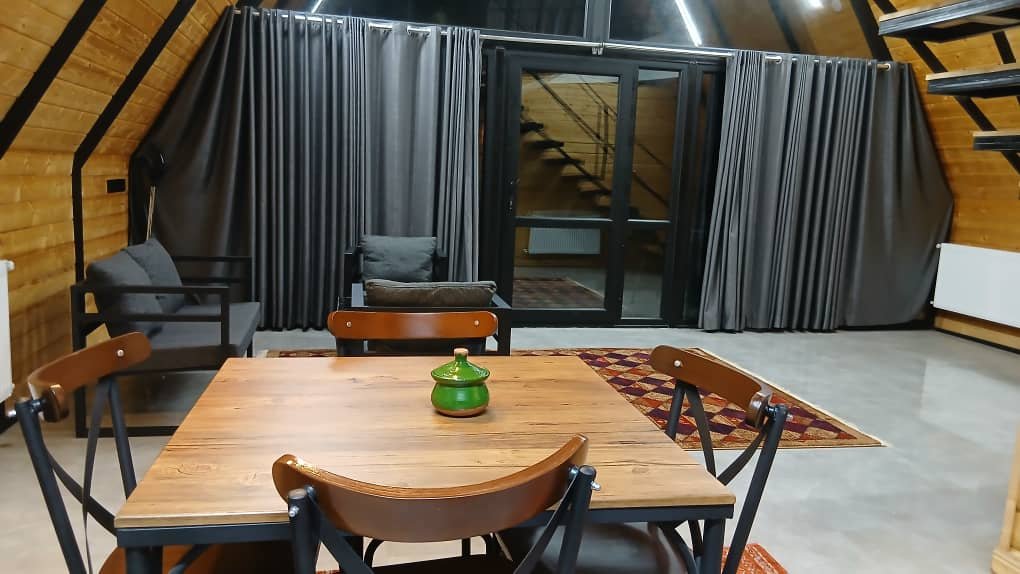 دوخوابه سوئیسی جکوزی دار باغ انار ۲