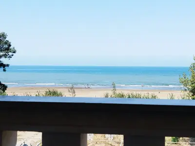 آپارتمان دوخوابه جعفری واحد ۲