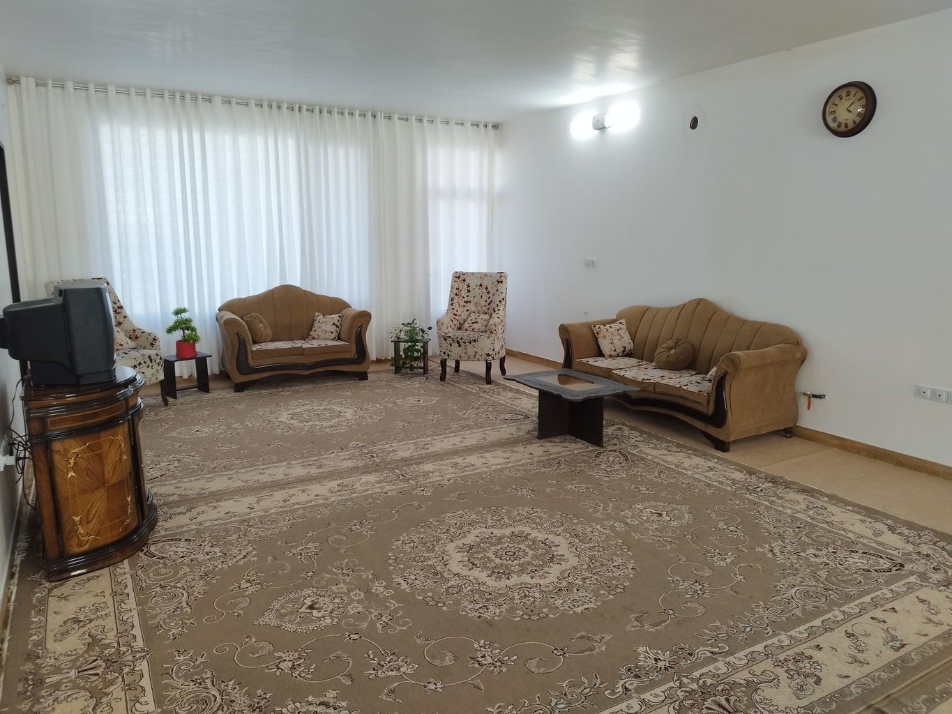 آپارتمان دوخوابه 22 بهمن - پذیرایی