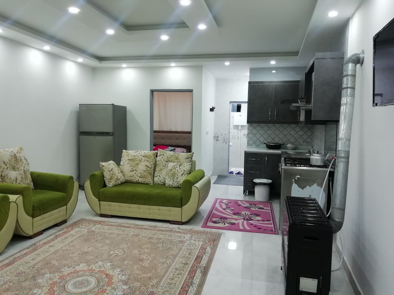 سوئیت یک خوابه ساحلی خان جان