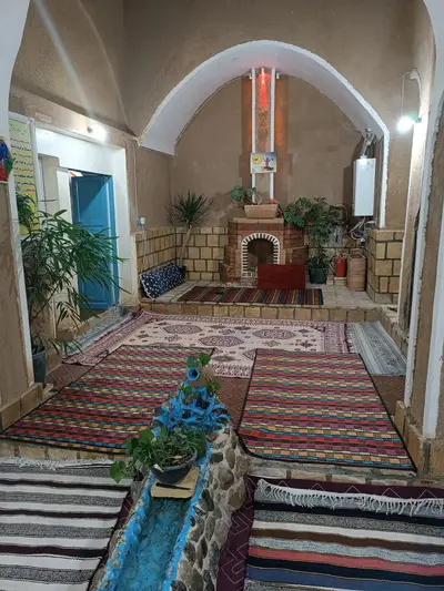 بومگردی سرای کُین کاغذی - واحد 4