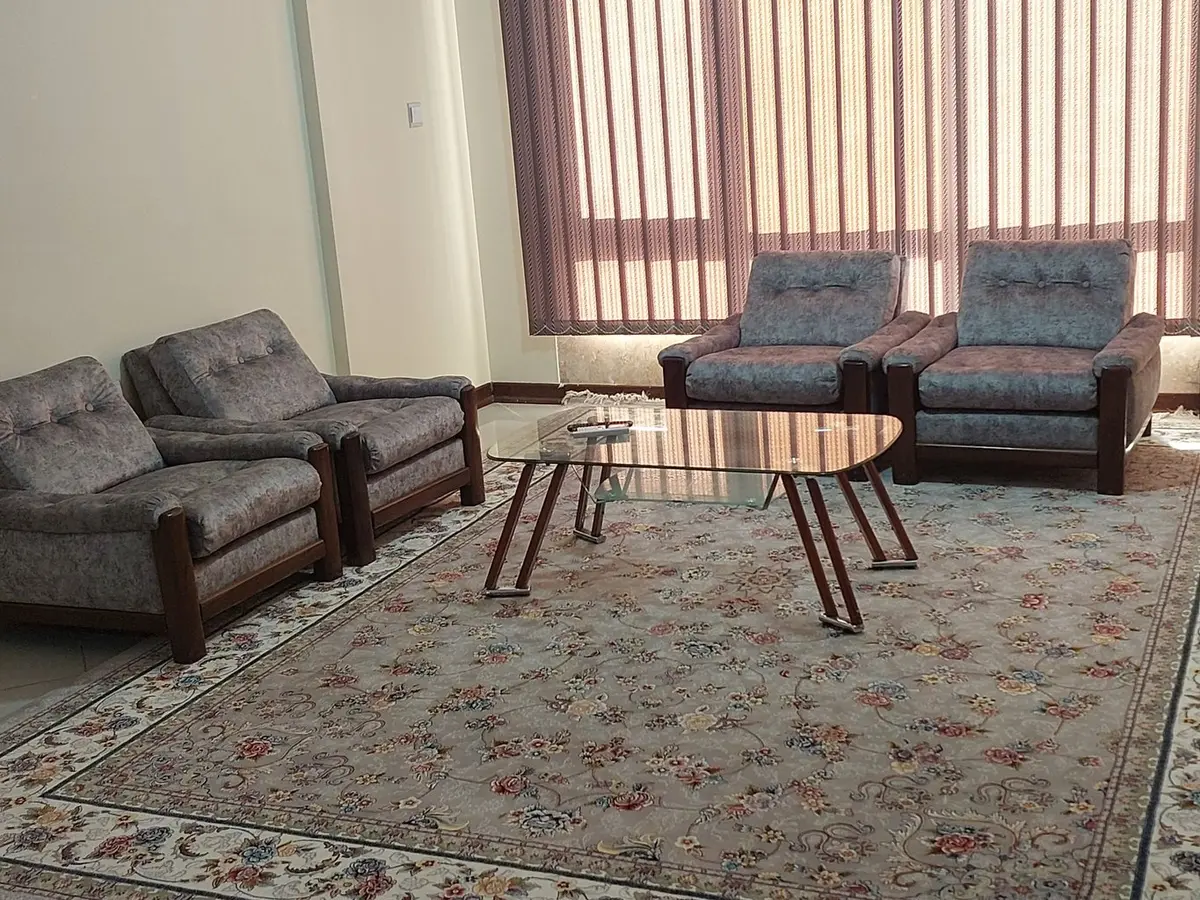 آپارتمان دوخوابه دهقان 1