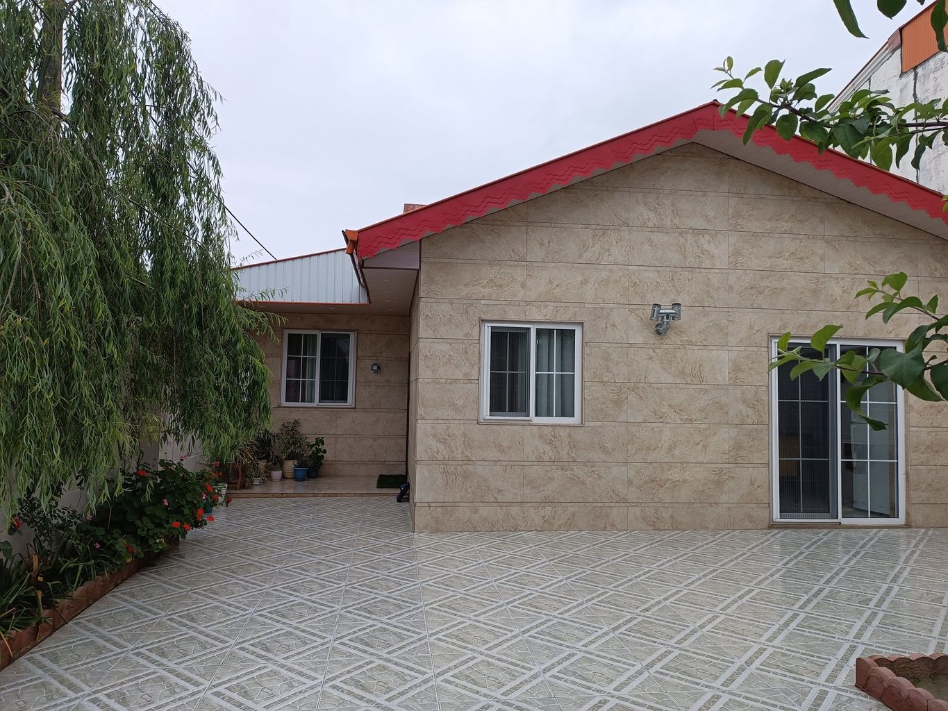 ویلا دوخوابه ساحلی زرین