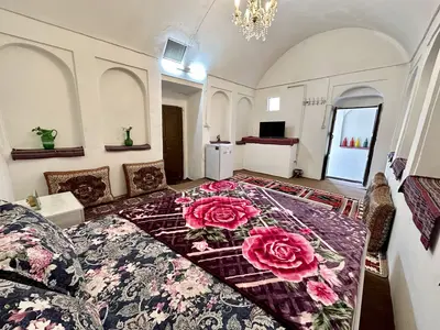 بومگردی چخماق - واحد بالا نشین