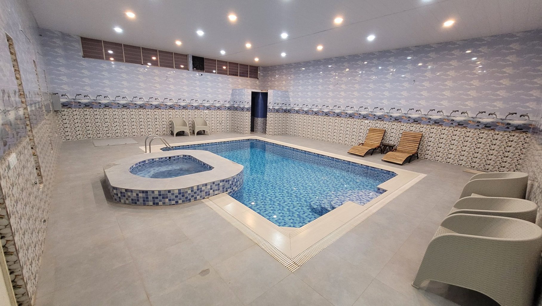 چهارخوابه استخردار آبگرم عمارت آتلانتیس