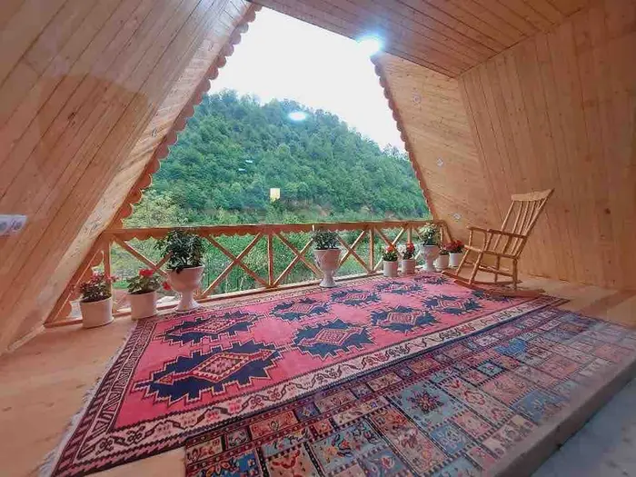 کلبه دوخوابه استخردار آبگرم کاج سبز - انتخاب عنوان تصویر