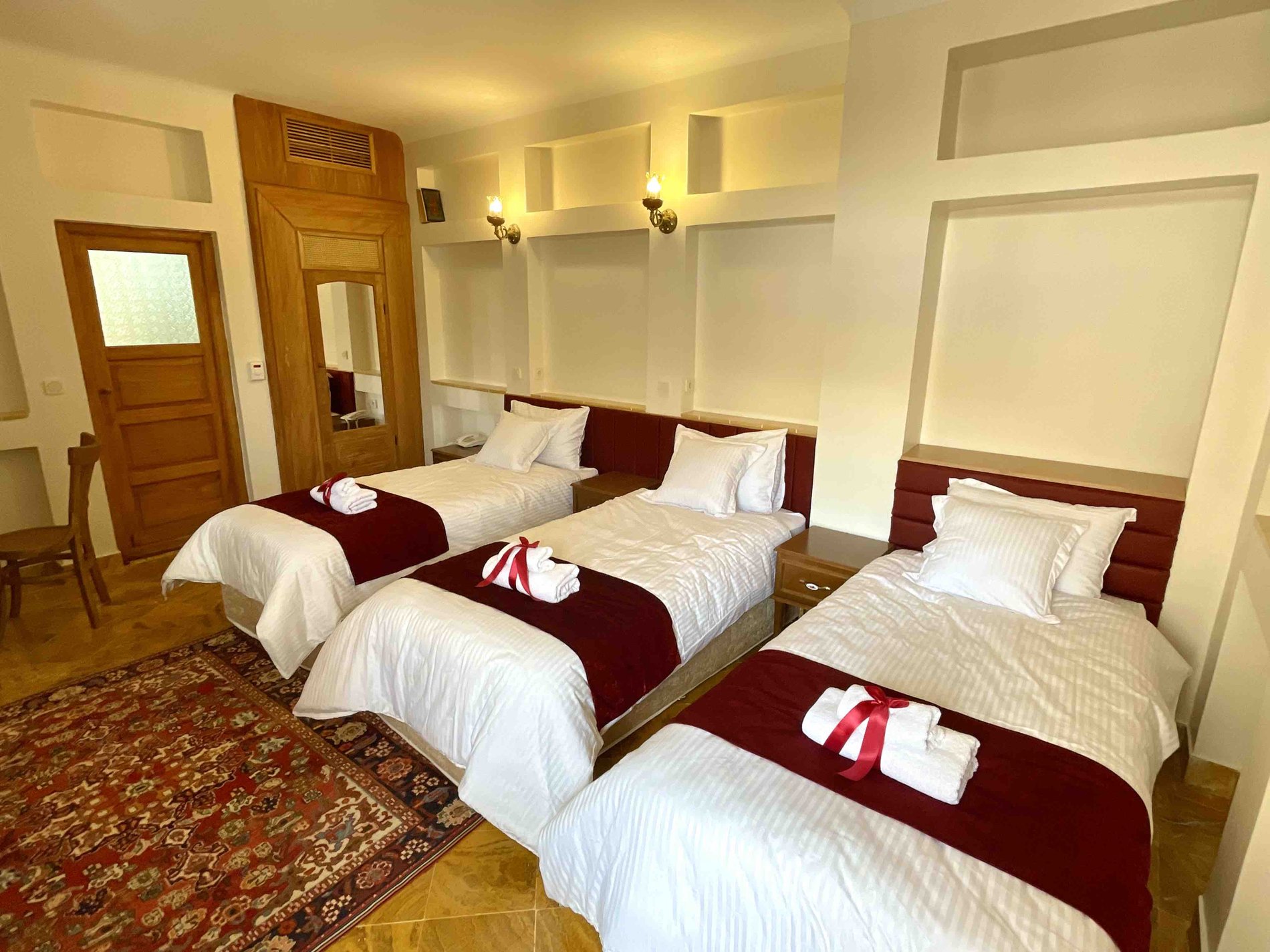 اقامتگاه سنتی ساباط - واحد سه تخته 4