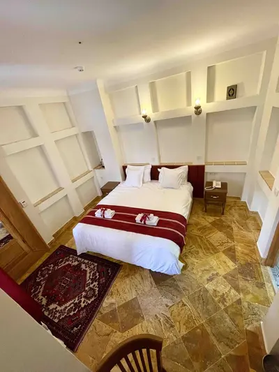 اقامتگاه سنتی ساباط - واحد سه تخته 1