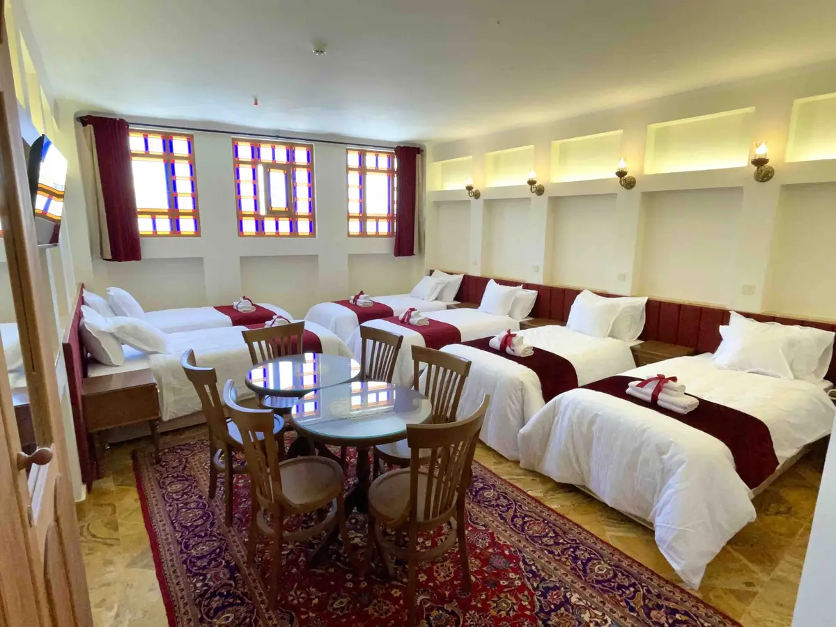 اقامتگاه سنتی ساباط - واحد شش تخته - انتخاب عنوان تصویر