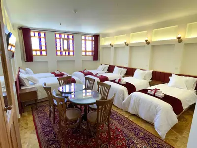 اقامتگاه سنتی ساباط - واحد شش تخته