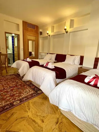 اقامتگاه سنتی ساباط - واحد سه تخته 4