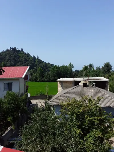 ویلا یک خوابه باغ گل شمعدونی