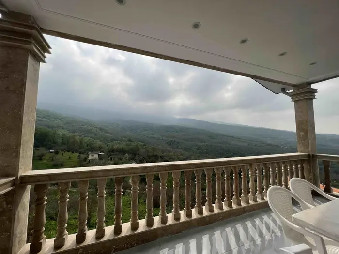 ویلا دوخوابه جنگلی ارغوان 1 - تراس