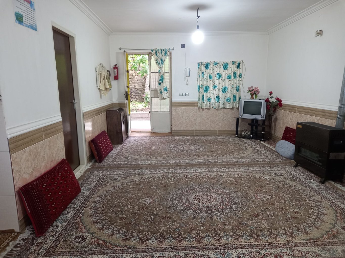 سوئیت دوخوابه کوهستانی شاهوار