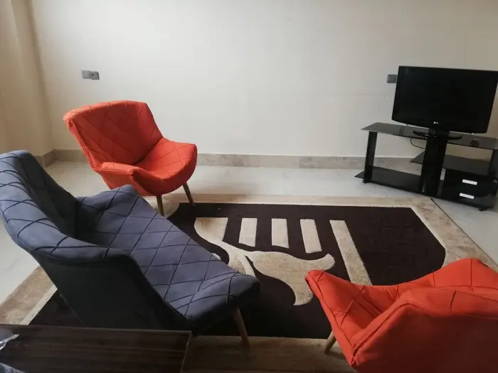 آپارتمان یک خوابه اشرفی اصفهانی 2