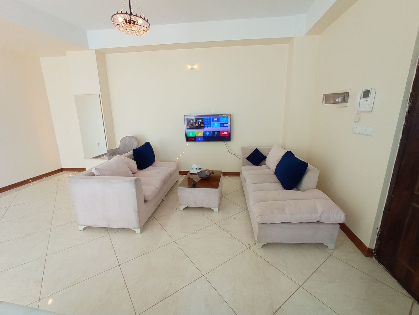 دوخوابه آچیلا شریعتی