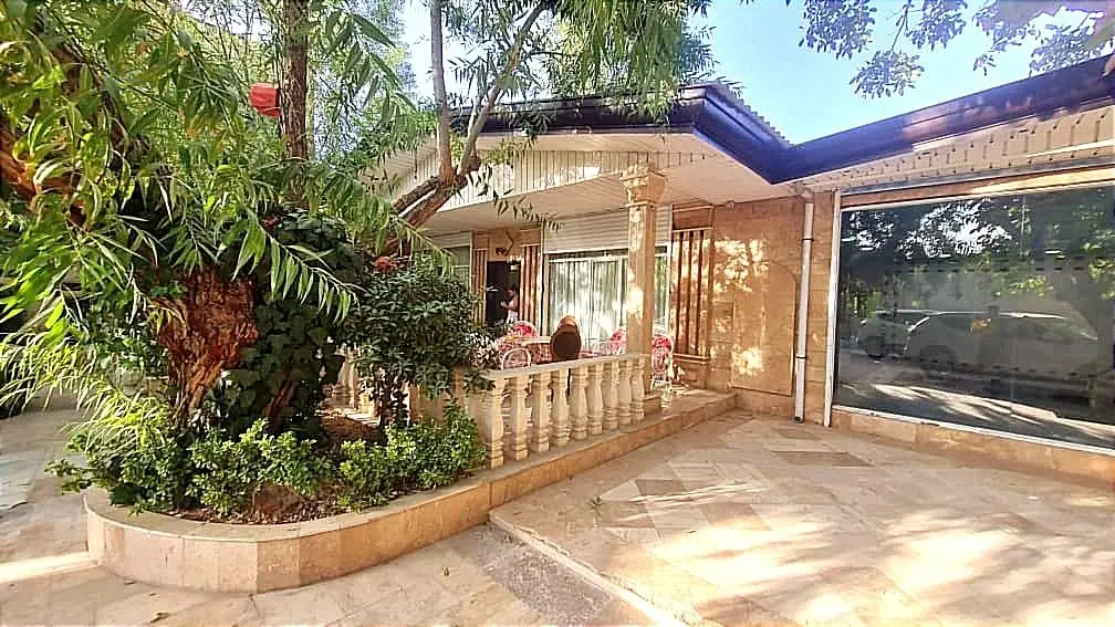 ویلا دوخوابه استخردار آبگرم باغ میناز - نمای ساختمان