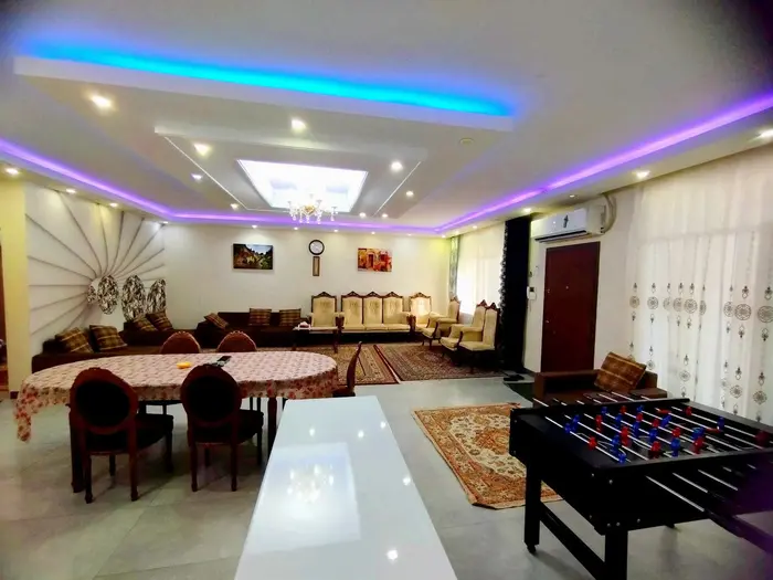 ویلا دوخوابه استخردار آبگرم باغ میناز - محیطی بزرگ و بسیار شیک