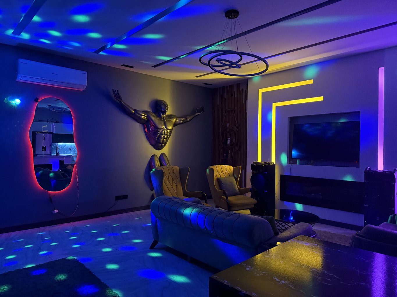 ویلا دوخوابه استخردار آبگرم هامان