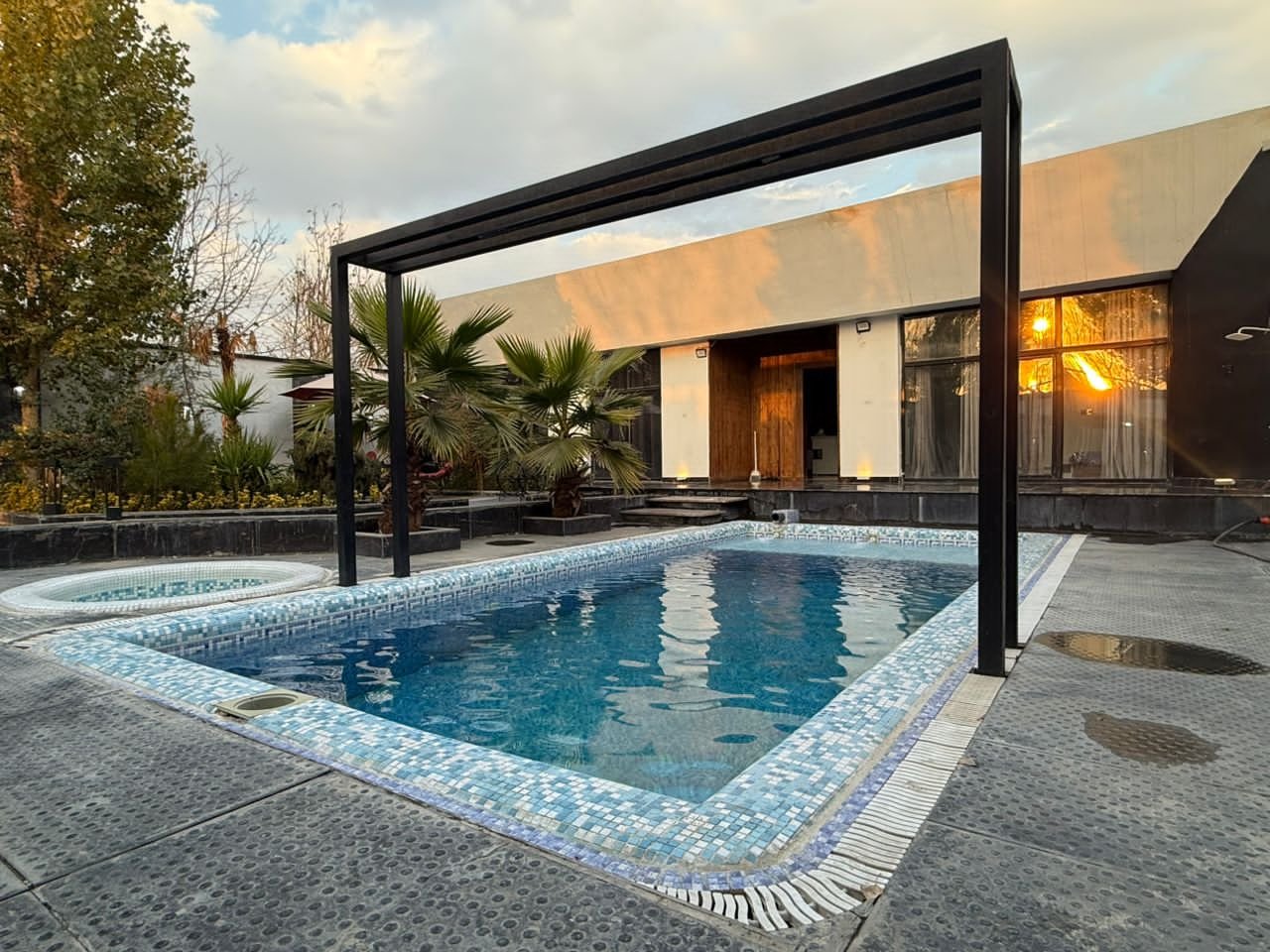 ویلا دوخوابه استخردار آبگرم هامان