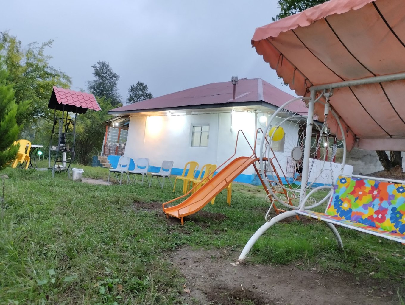 اقامتگاه سنتی دوخوابه جنگلی سجاد