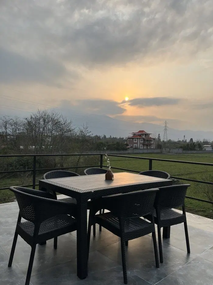 کلبه دوخوابه سوئیسی بردیا 1 - نمای روف