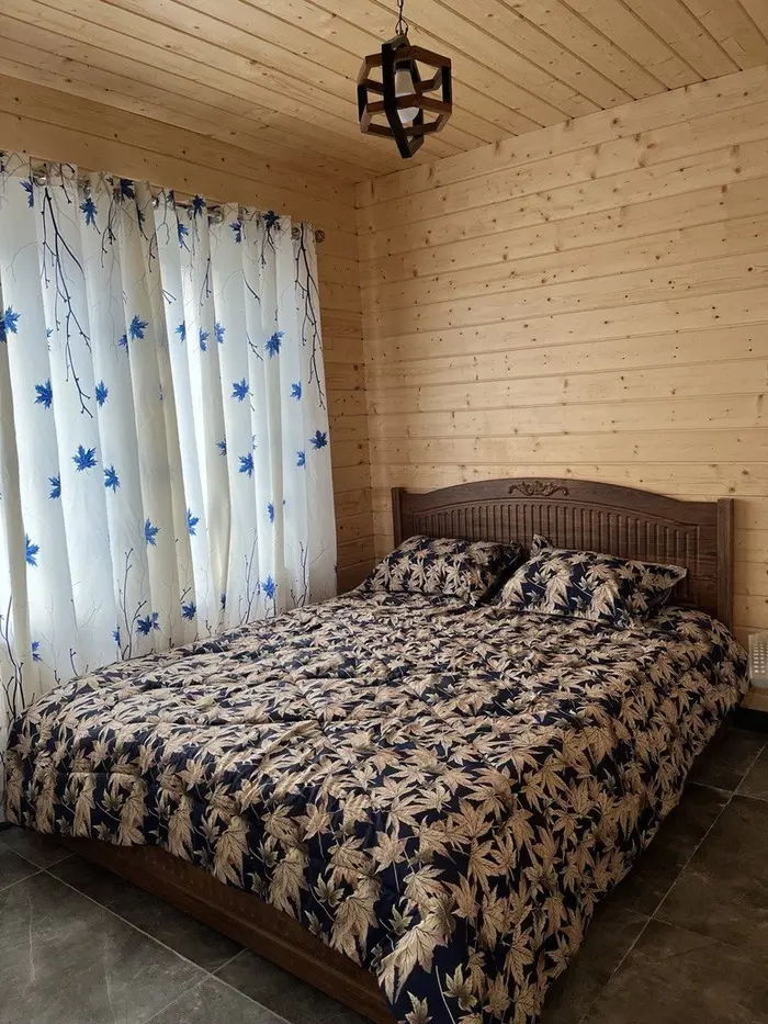 کلبه دوخوابه سوئیسی بردیا 1 - اتاق خواب پایین