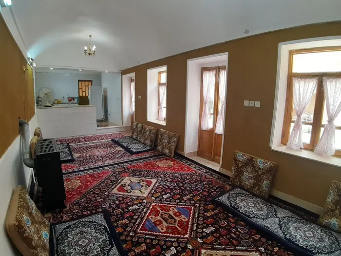 اقامتگاه سنتی ماه صنم - واحد بهراد - اتاق تو در تو