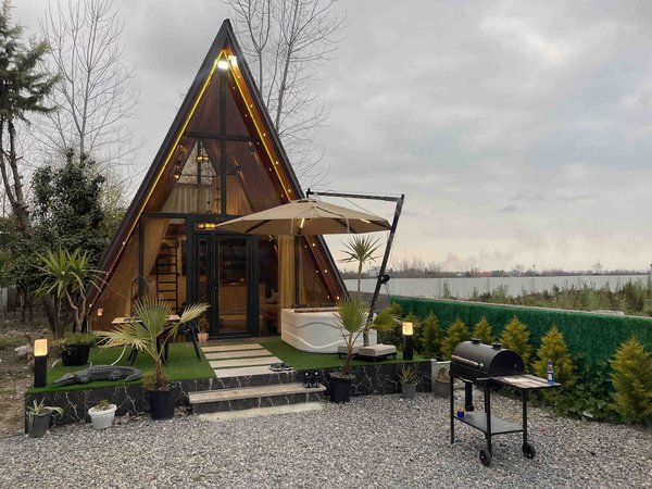 کلبه یک خوابه الیکا - انتخاب عنوان تصویر