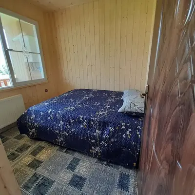 کلبه دوخوابه چوبی سامیار