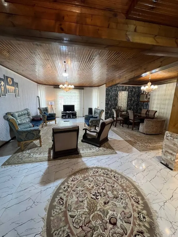 ویلا چهارخوابه استخردار آبگرم کادوس