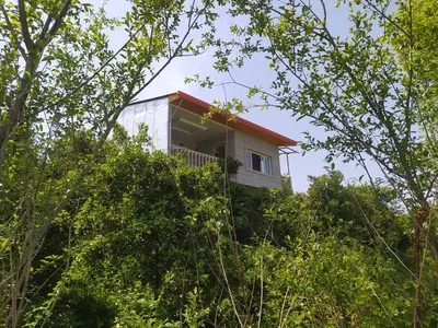 ویلا یک خوابه سرخ دار