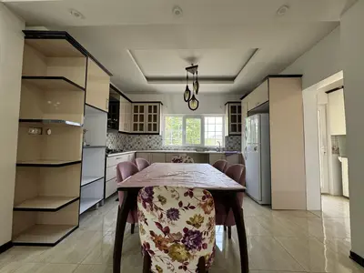 ویلا سه خوابه عمارتِ گُلِ سُرخ