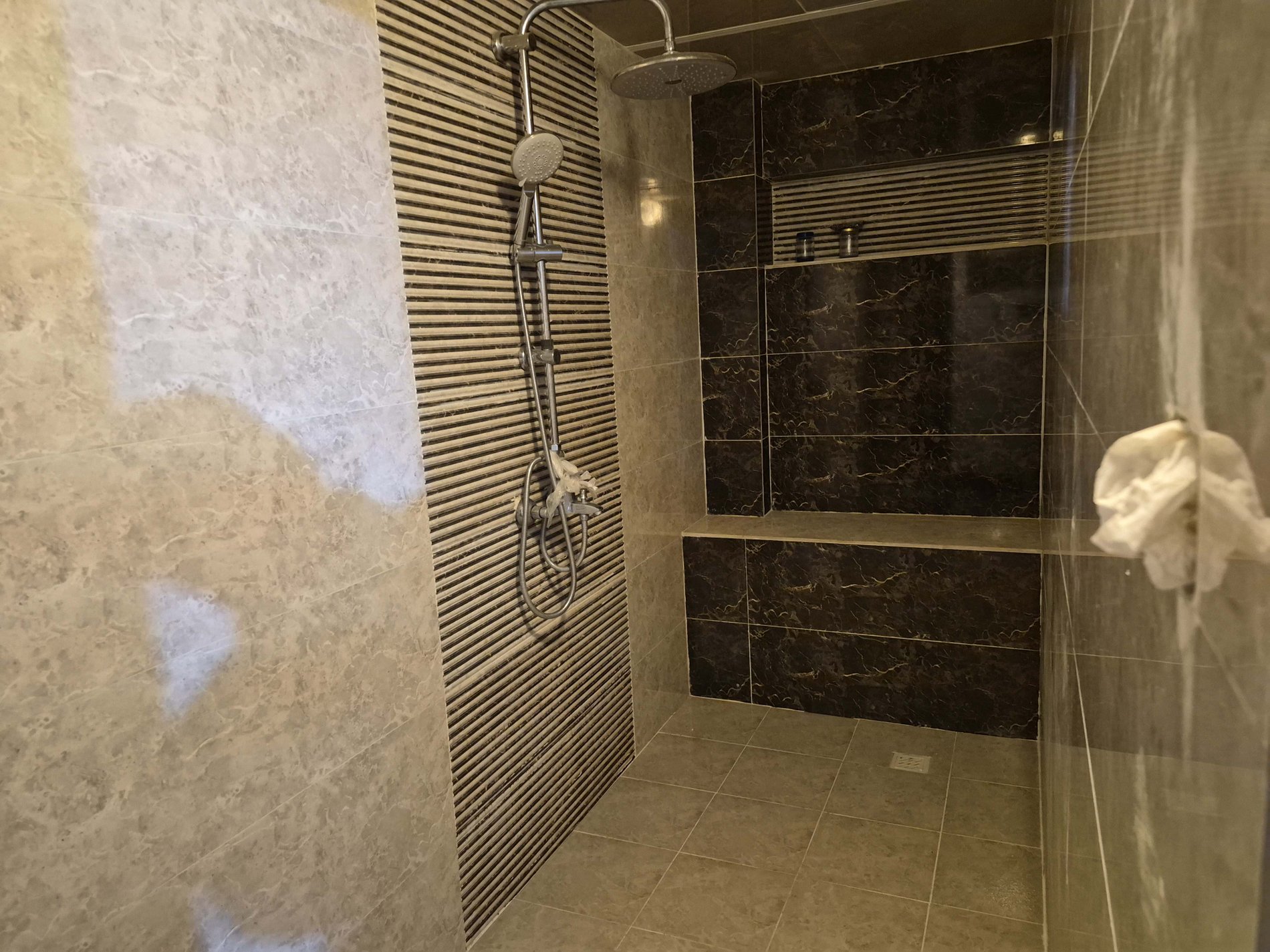 ویلا دوخوابه پاقلعه 1