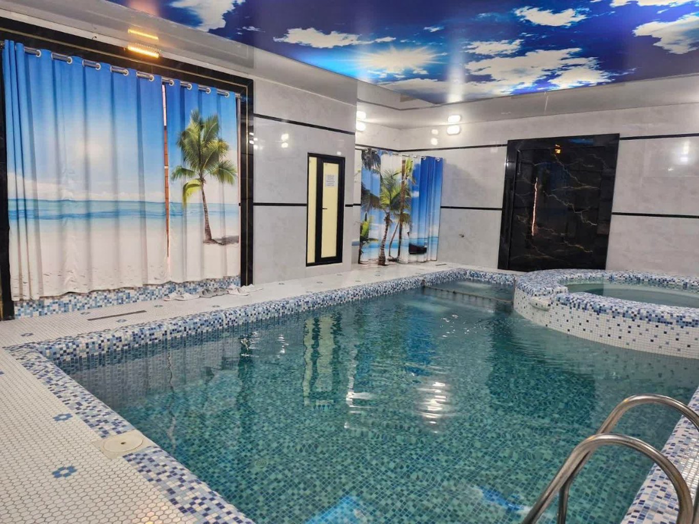 ویلا باغ ویلا استخر آبگرم با جکوزی دوخوابه - مجموعه آبی