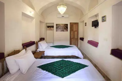 اقامتگاه سنتی خانه ادیب - واحد تویین ۲