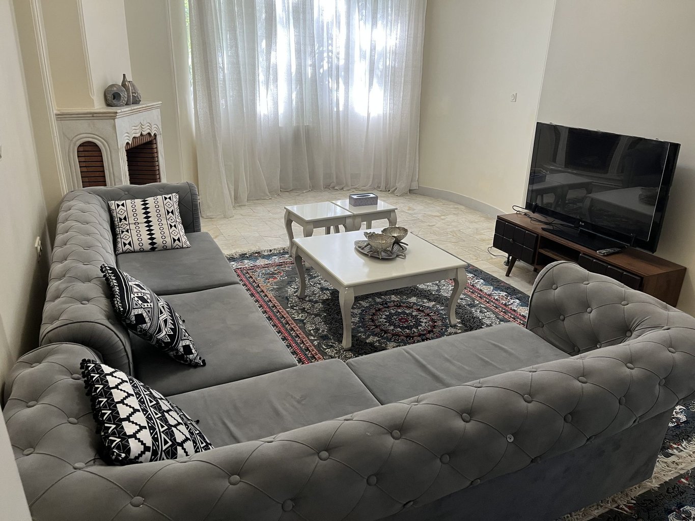 آپارتمان دوخوابه عبدی پاسداران