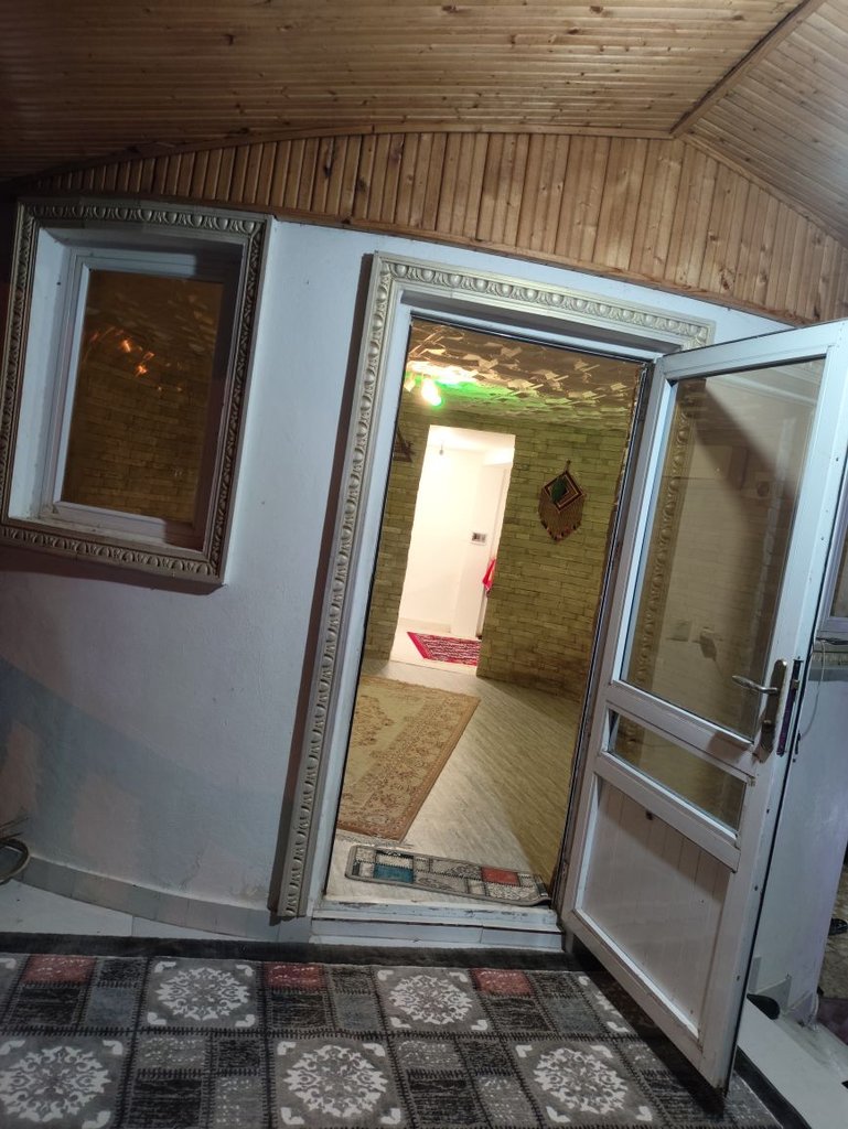 یک خوابه جنگلی نمناک